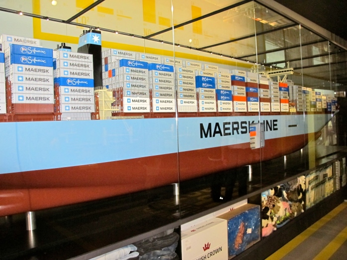 Maersk er et kjent selskap for de fleste av oss - her er fortellingen om når eventyret startet og hva lasten opp gjennom årene har bestått av